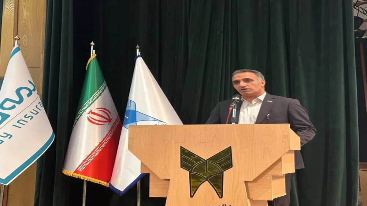تقدیر از کارکنان دانشگاه آزاد کرج با همکاری بیمه دی